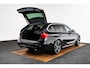 BMW 3-Serie Touring 340i xDrive M Sport M-Performance uitlaat en power kit - Panoramadak - Comfort Access - Active Cruise Control - Driving/Parking Assistant - Elektrisch verwarmde/verstelbare stoelen - Head up -