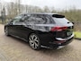 Volkswagen Golf Variant 1.5 eTSI R-Line | Pano | IQ-Light | Camera | Adaptive | CarPlay |