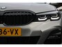 BMW 3-Serie 330e M Sport Schuif kanteldak - 19 inch - Premium kleur Oxidgrau - Nederlandse Auto Dealer onderhouden - Adaptieve cruise control - 360 camera