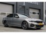 BMW 3-Serie 330e M Sport Schuif kanteldak - 19 inch - Premium kleur Oxidgrau - Nederlandse Auto Dealer onderhouden - Adaptieve cruise control - 360 camera