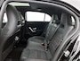 Mercedes-Benz A-klasse 250 e Business Solution AMG | Panoramaschuifdak | Smartphone-integratie | Sfeerverlichting | 	MULTIBEAM LED | Stoelverwarming voor | Achteruitrijcamera |