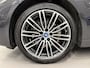 BMW 5-Serie Touring 530e xDrive High Exe PANO/TREKHAAK/H&K/360CAMERA/ACC/19"M-SPORT BREEDSET/LED-ADAPTIVE/LEER-SPORT/SFEER/CARPLAY/SHADOW-LINE/SOPHISTOGRAU/NET OH BEURT GEHAD BIJ BMW DEALER