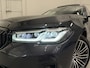 BMW 5-Serie Touring 530e xDrive High Exe PANO/TREKHAAK/H&K/360CAMERA/ACC/19"M-SPORT BREEDSET/LED-ADAPTIVE/LEER-SPORT/SFEER/CARPLAY/SHADOW-LINE/SOPHISTOGRAU/NET OH BEURT GEHAD BIJ BMW DEALER
