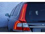 Volvo V70 2.0 T5 Inscription Edition | Trekhaak | Open dak| Geventileerd leder | Parkeersensoren | Roofrails |