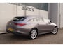 Mercedes-Benz CLA Shooting Brake 250e Business Line -NAVI-TREKHAAK-CAM-