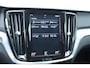 Volvo V60 T5 Automaat Momentum | Keyless Entree | Parkeersensoren voor + achter | Apple Carplay / Android Auto | Navigatie | Dealeronderhouden | Cruise Control | Privacy Glass | 18" Lichtmetalen Velgen