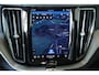Volvo XC60 2.0 T6 Plug-in hybrid AWD Plus Dark | Elektrisch glazen panorama-dak | Rondomzicht camera | Trekhaak elektrisch uitklapbaar | Elektrisch verstelbare voorstoelen met geheugen | Adaptieve cruise control | Google services | Apple Carplay & Android Auto | Dodehoek detectie | Lederen bekleding | Keyless Entry | Stoel- en stuurverwarming |