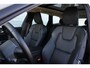 Volvo XC60 2.0 T6 Plug-in hybrid AWD Plus Dark | Elektrisch glazen panorama-dak | Rondomzicht camera | Trekhaak elektrisch uitklapbaar | Elektrisch verstelbare voorstoelen met geheugen | Adaptieve cruise control | Google services | Apple Carplay & Android Auto | Dodehoek detectie | Lederen bekleding | Keyless Entry | Stoel- en stuurverwarming |