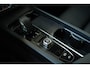 Volvo XC60 2.0 T6 Plug-in hybrid AWD Plus Dark | Elektrisch glazen panorama-dak | Rondomzicht camera | Trekhaak elektrisch uitklapbaar | Elektrisch verstelbare voorstoelen met geheugen | Adaptieve cruise control | Google services | Apple Carplay & Android Auto | Dodehoek detectie | Lederen bekleding | Keyless Entry | Stoel- en stuurverwarming |