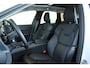 Volvo XC60 2.0 T6 Plug-in hybrid AWD Plus Dark | Elektrisch glazen panorama-dak | Rondomzicht camera | Trekhaak elektrisch uitklapbaar | Elektrisch verstelbare voorstoelen met geheugen | Adaptieve cruise control | Google services | Apple Carplay & Android Auto | Dodehoek detectie | Lederen bekleding | Keyless Entry | Stoel- en stuurverwarming |