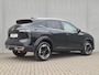 Nissan Qashqai 1.3 MHEV Xtronic N-Connecta Automaat / Fabrieksgarantie tot 03-2028<100.000 km / Facelift / 1.800 kg trekgewicht / Panorama dak / All season banden / Elektrische klep / Head Up Display / Camera 360° / Cold pack & Pack Easy / Stuur-, stoel- en voorruitverwarming / Navigatie / Apple Carplay Android /