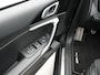 Kia Ceed Sportswagon 1.5 T-GDi GT-Line | Elektr. glazen schuif-/kanteldak | Apple Carplay | Navigatie | Stuur verwarmd | Achteruitrij camera | Parkeersensoren achter | Dodehoek detector | Voorstoelen verwarmd | Sportstoelen |