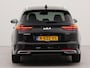 Kia Ceed Sportswagon 1.5 T-GDi GT-Line | Elektr. glazen schuif-/kanteldak | Apple Carplay | Navigatie | Stuur verwarmd | Achteruitrij camera | Parkeersensoren achter | Dodehoek detector | Voorstoelen verwarmd | Sportstoelen |
