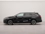Kia Ceed Sportswagon 1.5 T-GDi GT-Line | Elektr. glazen schuif-/kanteldak | Apple Carplay | Navigatie | Stuur verwarmd | Achteruitrij camera | Parkeersensoren achter | Dodehoek detector | Voorstoelen verwarmd | Sportstoelen |