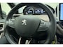 Peugeot 2008 1.6 VTi Féline 120 PK | Navigatie | Trekhaak | Climate control | Panoramadak | Alcantara bekleding | Lichtmetalen velgen | Hoge instap