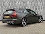 Volvo V60 2.0 T8 Twin Engine AWD R-Design | Plug-In Hybride (PHEV) | Achteruitrijcamera | Parkeersensoren | Stoelververwarming | Navigatie | Apple Carply | Android Auto | Verwarmde Voorruit | BLIS
