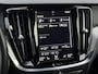 Volvo V60 2.0 T8 Twin Engine AWD R-Design | Plug-In Hybride (PHEV) | Achteruitrijcamera | Parkeersensoren | Stoelververwarming | Navigatie | Apple Carply | Android Auto | Verwarmde Voorruit | BLIS