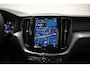 Volvo XC60 T6 Recharge AWD Inscription Expr [ Panorama Trekhaak Navi Camera Apple / Android ]