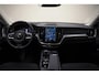 Volvo XC60 T6 Recharge AWD Inscription Expr [ Panorama Trekhaak Navi Camera Apple / Android ]