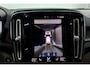 Volvo XC40 1.5 T5 Plug-in Hybrid 193kW/262pk DCT7 Ultimate Dark FACELIFT! PANORAMADAK + HARMAN/KARDON + ADAPT.CRUISE + PILOT ASSIST + NAVI SENSUS + BLIS + LANE ASSIST + EL.STOELEN + STOEL-&STUURVERWARMING + 360 CAMERA + KEYLESS + PARKSENSOREN V&A + 19” LM-VELGEN!!