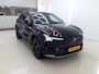 Volvo EX30 Cross Country Twin Motor Performance Ultra 69 kWh | Warmtepomp | Stoel + Stuur verwarming | Extra getint Glas | PDC V+A en 360 Camera | Harman en Kardon Audio |