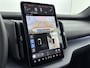 Volvo EX30 Cross Country Twin Motor Performance Ultra 69 kWh | Warmtepomp | Stoel + Stuur verwarming | Extra getint Glas | PDC V+A en 360 Camera | Harman en Kardon Audio |