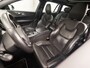 Volvo V60 2.0 T8 Twin Engine AWD R-Design 391Pk Automaat (PANORAMADAK, MEMORY SEATS, LEDER, STOELVERWARMING/KOELING, KEYLESS, SPORTSTOELEN, ZWART HEMEL, ADAPTIVE CRUISE, DRIVE MODE, NIEUWSTAAT)