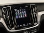 Volvo V60 2.0 T8 Twin Engine AWD R-Design 391Pk Automaat (PANORAMADAK, MEMORY SEATS, LEDER, STOELVERWARMING/KOELING, KEYLESS, SPORTSTOELEN, ZWART HEMEL, ADAPTIVE CRUISE, DRIVE MODE, NIEUWSTAAT)