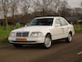 Mercedes-Benz C-klasse 180 Classic | Youngtimer! | Notenhout | Automaat | 2e Eig. | Uniek kmstand.