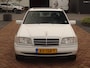 Mercedes-Benz C-klasse 180 Classic | Youngtimer! | Notenhout | Automaat | 2e Eig. | Uniek kmstand.