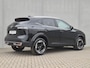 Nissan Qashqai 1.3 MHEV Xtronic N-Connecta Automaat / Fabrieksgarantie t/m 06-2028 / 1.800 kg trekgewicht / Panorama dak / Elektrische klep / HUD / Camera 360° / Cold pack / Stuur-, stoel- en voorruitverwarming / Navigatie / Apple Carplay Android / 18" LM wielen /