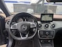 Mercedes-Benz GLA 180 Ambition AMG pakket / pano dak / 19'' velgen /