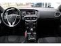 Volvo V40 T2 Polar+ | Stoelverwarming | Parkeersensoren achter | Navigatie | High perfomance audio |Electronic Climate Controle | LED Koplampen | Lichtmetalen Velgen 16" |