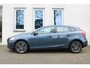 Volvo V40 T2 Polar+ | Stoelverwarming | Parkeersensoren achter | Navigatie | High perfomance audio |Electronic Climate Controle | LED Koplampen | Lichtmetalen Velgen 16" |
