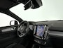 Volvo XC40 Recharge Twin Plus | Parkeercamera | Stoel- en Stuurverwarming | Getint glas | Trekhaak