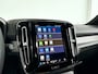 Volvo XC40 Recharge Twin Plus | Parkeercamera | Stoel- en Stuurverwarming | Getint glas | Trekhaak