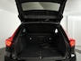Volvo XC40 Recharge Twin Plus | Parkeercamera | Stoel- en Stuurverwarming | Getint glas | Trekhaak