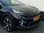 Kia Niro EV e-Niro ExecutiveLine 64 kWh 3-fase | SOH 100% | Zwart leder | 18" Velgen | Carplay | Camera