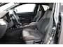 Toyota C-HR 1.8 Hybrid Executive | Outdoor Pack | Treeplanken | Navigatie | Dodehoek detectie | Stoel-/stuurverwarming | Parkeersensoren voor/achter | Keyless | Adaptive Cruise