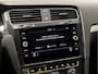 Volkswagen Golf Variant 1.5 TSI Comfortline Automaat (APPLE CARPLAY, GROOT NAVI, CAMERA, CLIMATE, STOELVERWARMING, SPORTSTOELEN, GETINT GLAS, ADAPTIVE CRUISE, NIEUWE APK, NIEUWSTAAT)