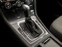 Volkswagen Golf Variant 1.5 TSI Comfortline Automaat (APPLE CARPLAY, GROOT NAVI, CAMERA, CLIMATE, STOELVERWARMING, SPORTSTOELEN, GETINT GLAS, ADAPTIVE CRUISE, NIEUWE APK, NIEUWSTAAT)