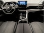 Peugeot 3008 1.6 HYbrid 225 Allure Sport 225Pk Automaat (APPLE CARPLAY, GROOT NAVI, 360 CAMERA, LEDER, STOELVERWARMING, SPORTSTOELEN, GETINT GLAS, KEYLESS, NIEUWSTAAT)