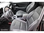 Kia Niro EV e-Niro ExecutiveLine 64 kWh, SOH 100 %, Leer, Trekhaak, Stoel-stuurverwarming, Cruise, Clima, Navi, App connect, Donker glas, Pdc voor + achter + Camera,