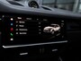 Porsche Cayenne 3.0 E-Hybrid Platinum Edition | SPORTDESIGN | SPORTCHRONO | SPORTUITLAATSYSTEEM | PANORAMA/SCHUIF-KANTELDAK | PASM LUCHTVERING | 21 INCH | 18-WEG STOELEN | ACHTERUITRIJCAMERA | ADAPTIVE CRUISE CONTROL | CARRARAWIT |