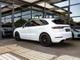 Porsche Cayenne 3.0 E-Hybrid Platinum Edition | SPORTDESIGN | SPORTCHRONO | SPORTUITLAATSYSTEEM | PANORAMA/SCHUIF-KANTELDAK | PASM LUCHTVERING | 21 INCH | 18-WEG STOELEN | ACHTERUITRIJCAMERA | ADAPTIVE CRUISE CONTROL | CARRARAWIT |