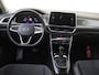 Volkswagen T-Roc 1.5 TSI Style | Panoramadak | Trekhaak | Keyless | Digital cockpit Pro | Achteruitrijcamera | Parkeerassistent | Adaptieve cruise control | Stoelverwarming |