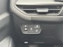 Kia Stonic 1.0 T-GDi MHEV DynamicPlusLine | LED-koplampen | Stoel en stuurwielverwarming | Privacy glass | 16" LM velgen | Climate control |