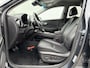 Hyundai Kona Electric EV Premium 64 kWh / Afn trekhaak / Airco (automatisch) / Cruise control adaptief met Stop&Go en stuurhulp / Navigatiesysteem full map /