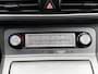 Hyundai Kona Electric EV Premium 64 kWh / Afn trekhaak / Airco (automatisch) / Cruise control adaptief met Stop&Go en stuurhulp / Navigatiesysteem full map /