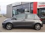 Toyota Yaris 1.3 VVT-i DYNAMIC 5-DEURS AIRCO NAVIGATIE LM-VELGEN PARKEERCAMERA BLUETOOTH 6-SPEED